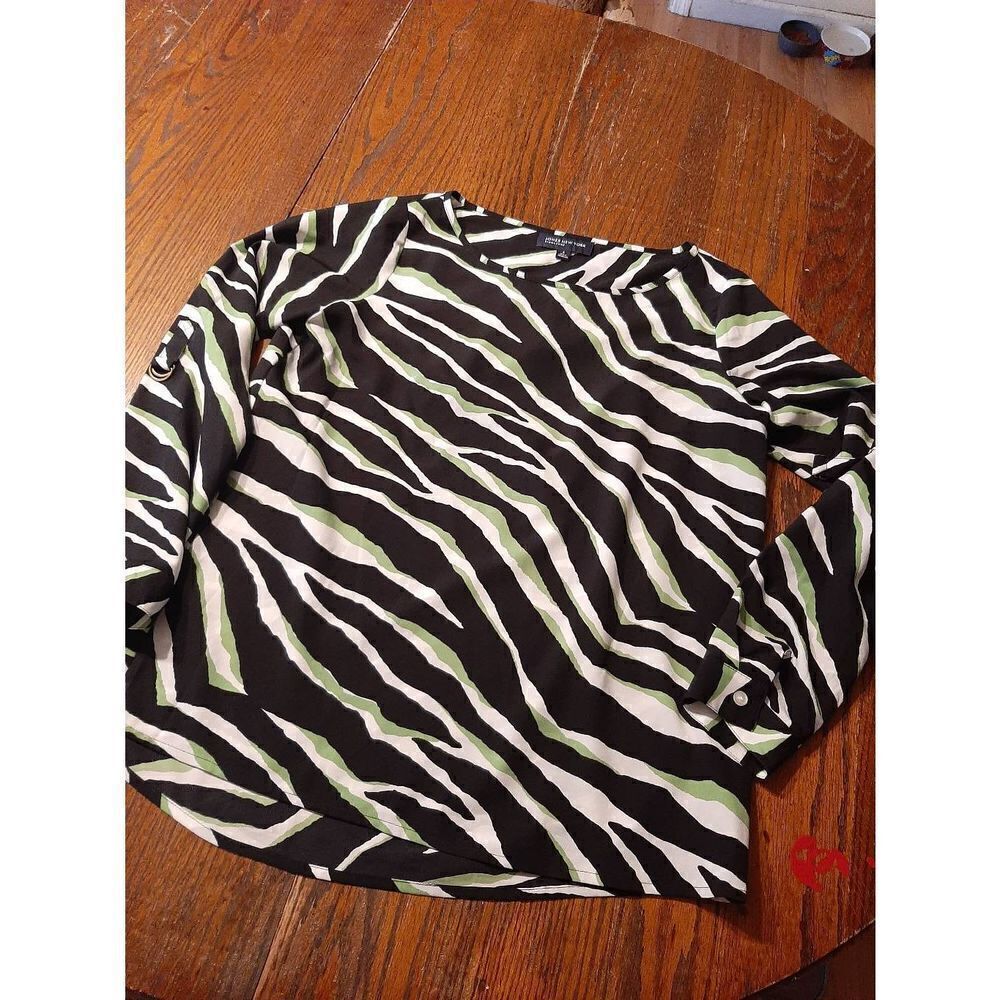 Small Jones New York Signature Zebra Striped Animal Print Blouse